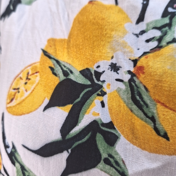 Kimilily lemon Floral Dress Size Med - Picture 3 of 8